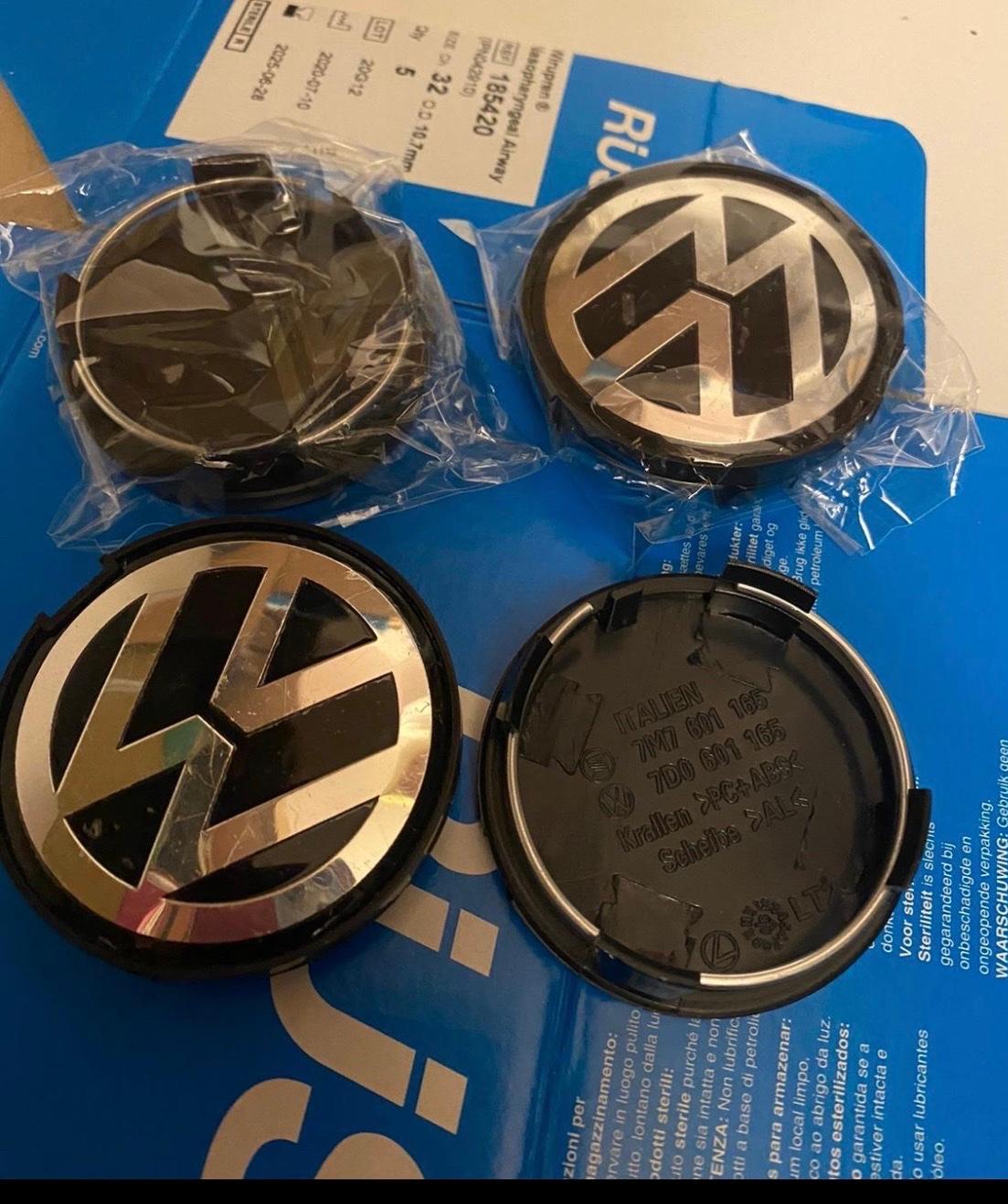 4 Radnabenkappen 56mm Schwarz - Universal Für VW & Audi Felgen