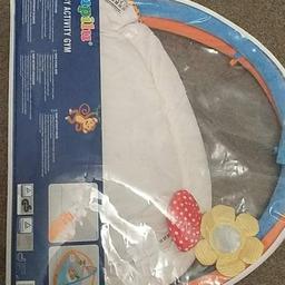baby gym play mat
used just twice
still in original packaging
0+ months
comes from pet and smoke free home