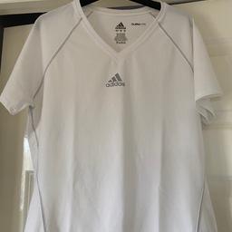 Adidas White T Shirt

Says large but more a medium

Immaculate condition bought from JD