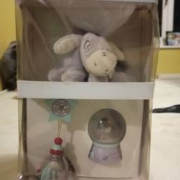 Eeyore giftset, brand new in box, but the box is a bit damaged at the bottom.