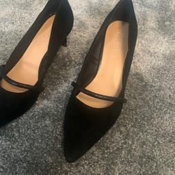 Good condition principles heels. Heels have been worn out but can be replaced by cobbler. Rest is in perfect condition. Hardly used. Heels worn out so quick