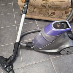Bissett c3 cyclonic pet
Good suction
Good condition 
buyer to collect