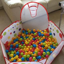 Pop up ball pit with basketball style net for extra fun, hardly used, folds away for easy storage. Including 296 balls with storage nets. Smoke and pet free home.
Collection M418sw Flixton