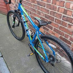 selling this bike for my grandson.
cost £350
hardly ever ridden just stored mostly.
all in good working order.
asking for offers close to £125
or nearest offer
thank you for looking.pick up only dont drive.
27.5 wheel size.NOT ONE SCRATCH on this bike.