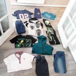 Very good condition 

Includes:
2 onesies 
1 hoodie
4 t.shirts 
3 jeans
1 joggers

3 items are 9-10 years 

Collection from South Normanton