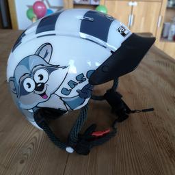 Verkaufe Baby- und Kleinkinder- Helm von Casco.
Der Fahrradhelm hat Größe XS (44-50cm)