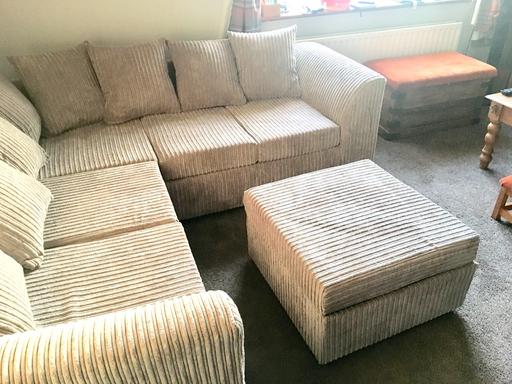 Buy & Sell St Johns South East London - Photos for BEIGE SETTEE//BRAND NEW