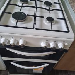 Gas cooker like new in good condition selling due to need electric one 130 ono 

Available from 10th march