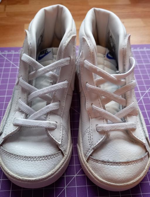 Buy & Sell Pembrokeshire - Wales Clarbeston Road - Pembrokeshire - Photos for Girls Trainers - Size 8½ children's UK 