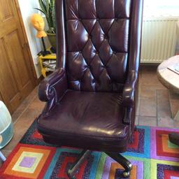 Dark red/ ox blood high back swivel chair, can recline and can be adjusted to go up or down, in very good condition for collection only cash on collection, can be viewed in Wickford Essex.