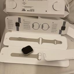 This is a new apple watch series 7 45 MM with The receipt of purchase just  opened the box
To see it is new never used 
Many thanks 