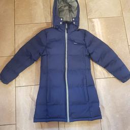 Girls Tresspass coat coldheat insulation . age 7-8yrs lovely condition my daughter just grown out of it now . COLLECTION ONLY PLEASE .