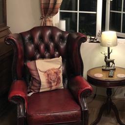 Queen Anne oxblood red chesterfield chair. General wear and tear lovely piece of furniture.

Local delivery to DY13 can be arranged.

Willing to take sensible offers. 