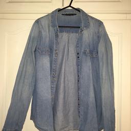 Size small, denim shirt from Zara, slightly lighter blue at the shoulders than at the bottom