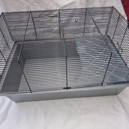 VGC
one clip missing on one side but hamster still safe
some Tubing but not complete
Measures width 23" Depth 15" and height 12"
one platform but ladder required

collection only from Wellingborough, Northamptonshire