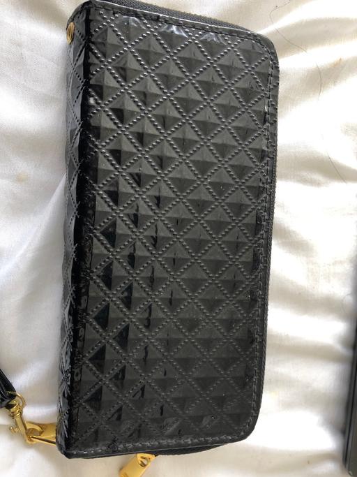 Buy & Sell East London Upper Walthamstow - East London - Photos for Black purse