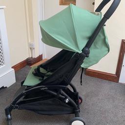 Absolutely must have for central London, so easy to do everything! Lightweight!
Comes with instructions and rain cover
Please note: foam on the handle has split as seen on photo
In good condition. All fabrics can be washed as per manual.
Colour peppermint
From pet free/smoke free home