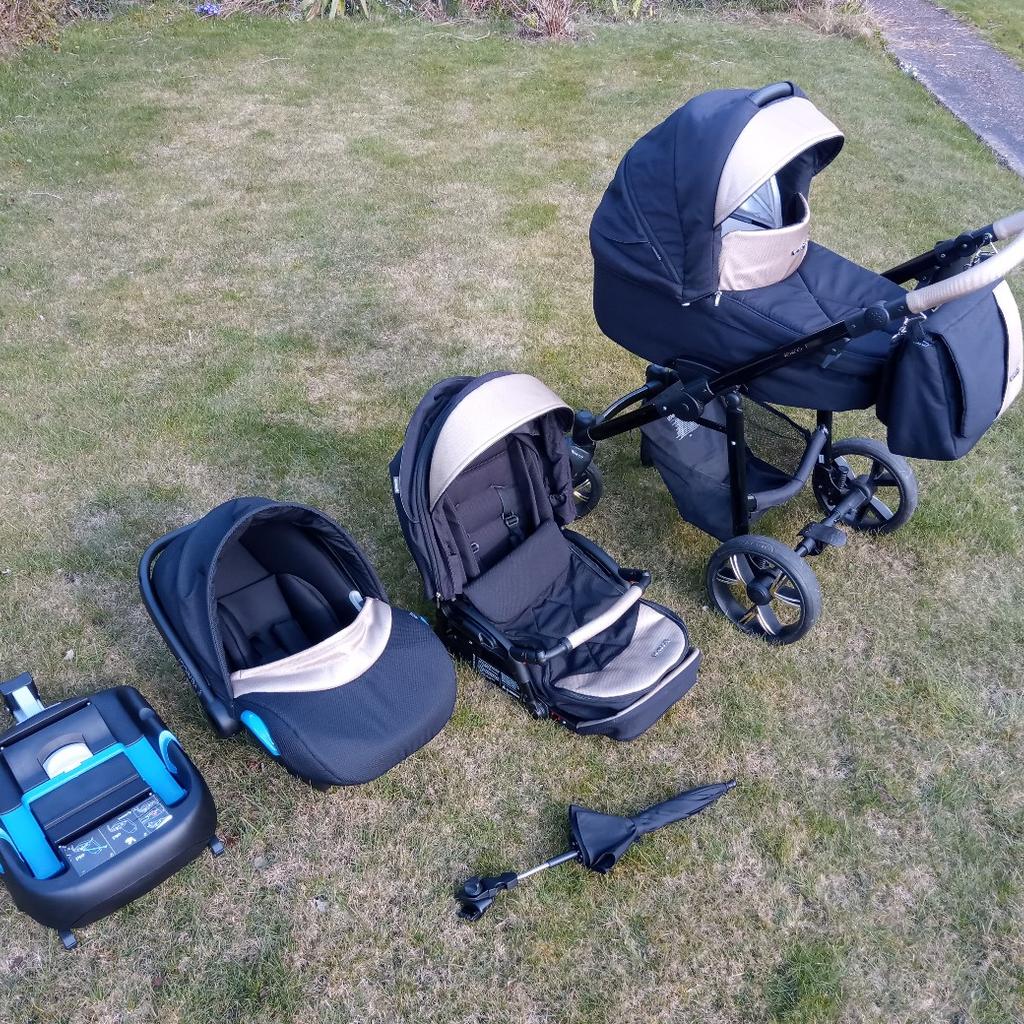 Venicci travel system in DN11 Doncaster für £ 200,00 zum Verkauf