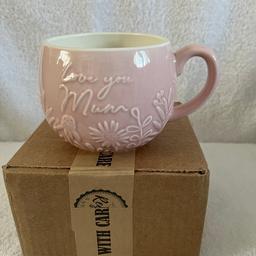 Love you mum 
Mug 
Cup
Perfect for hot chocolate - excellent condition
Pink 
Mother’s Day gift 
Next Home range 
Comes with box 

Collection WS10 
Postage 3.20