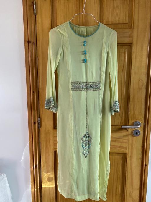 Buy & Sell East London Forest Gate - East London - Photos for NEW designer three-piece outfit - dress etc. 