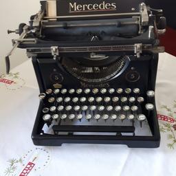 Schreibmaschine in sehr gutem Zustand funktionsfähig.
Selbstabhoöung in Lustenau.
Vhb