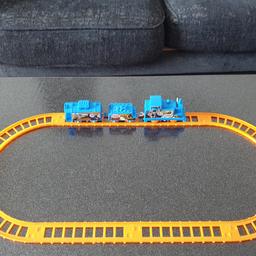 Thomas and friends train set, in excellent working condition.
Requires x1 AA batteries (not included)

