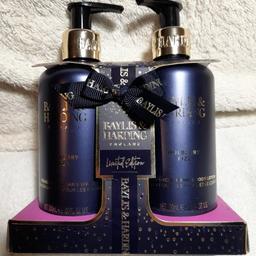 This limited-edition scent embodies sparkling mulberry and passionfruit accents, fused with sweet blackberries on a velvety musk base.

The rich aroma of berries, citrus and cinnamon scents in this 300ml hand wash and 300ml moisturising hand & body lotion gives a festive treat for the hands, the perfect gift this Christmas for gentle cleansing and indulgent moisturising

Other Baylis & Harding sets available on my store just ask

Brand new sealed unopened

Will post Royal Mail Tracked