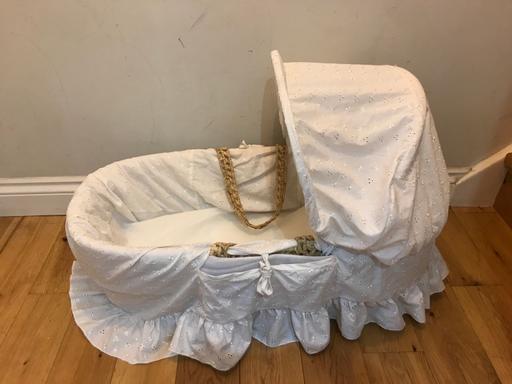 Buy & Sell Surrey Spelthorne - Photos for Moses basket