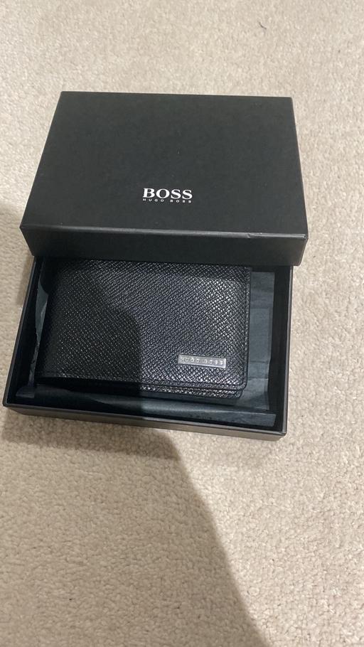 Buy & Sell East London Upper Walthamstow - East London - Photos for Hugo Boss wallet