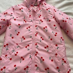 Coat 
Girls coat outerwear 
Warm coat 
Cherry design pink 
Great condition
Girls  clothes  
Smoke free home 

Collection WS10
Postage 3.20