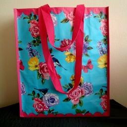 Brand new with tags
A greener alternative to single use plastic bags
Vintage floral design reusable/washable shopping bag. 

All scam emails will be reported to Shpock and National Fraud Line. I only communicate via Shpock mailing service and will not provide any personal details. I don't entertain PayPal scammers either.

CASH PAYMENT ON COLLECTION OR DELIVERY.