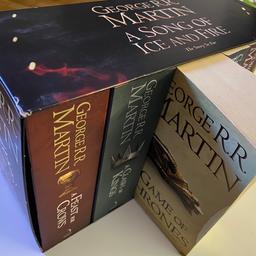 6 Bücher von Game of Thrones auf Englisch