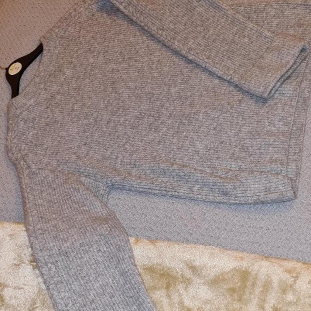 Size XS fits uk Size 8/10
Grey 100% Wool
Unused

RRP £80