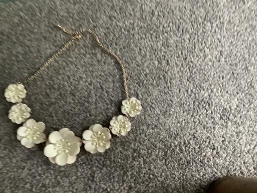 Buy & Sell West Midlands Walsall - Photos for Pretty chocker necklace. Never worn