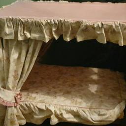 super little 4 poster bed for cats/dogs
i bought this to upcycle but, now need the room
this is old and unique  !
the top fabric has cat scratches on but the wooden structure is sound