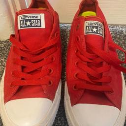 Men's/ Boy's Red Converse
size 8
Worn twice
excellent condition
smoke / pet free home
