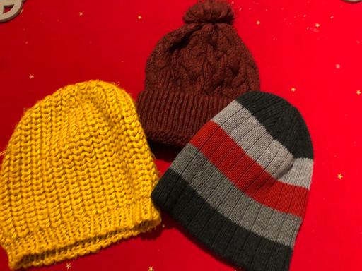 Buy & Sell South East London Crook Log - South East London - Photos for Assortment of Woolly Hats.