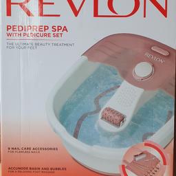 New and unused Revlon pediprep spa and pedicure set
In box is the foot spa bath, and 9 pedicure accessories inc pouch.