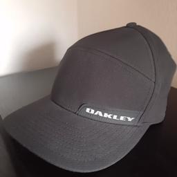 Genuine Oakley adjustable cap.
Never used. Unisex.
Excellent condition.
Proof and postage included