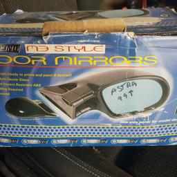 brand new me style mirrors 
universal with mk4 astra back plates.