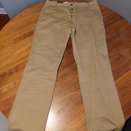 34"R BNWT H&M chinos,never worn so immaculate condition