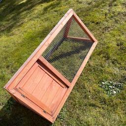 Small hutch ideal for small pets selling because iv got a bigger one for our tortoise ,

It will need a bolt putting on the door but other than that it’s in perfect used condition