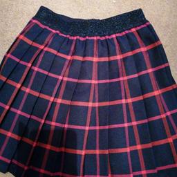 Navy and red pleated skirt in excellent condition age 9