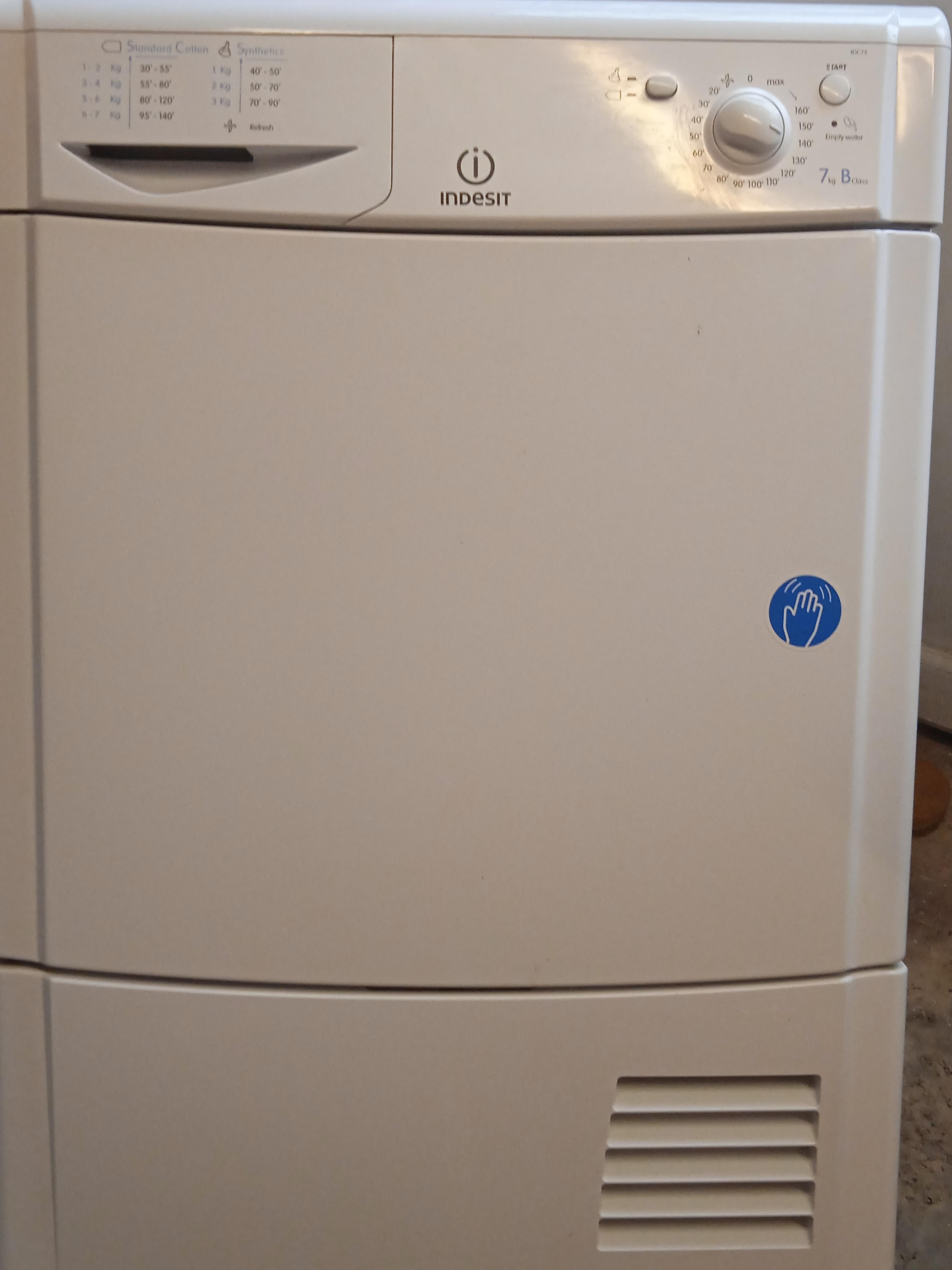Indesit condenser tumble dryer in DY10 Wyre Forest for £100.00 for sale