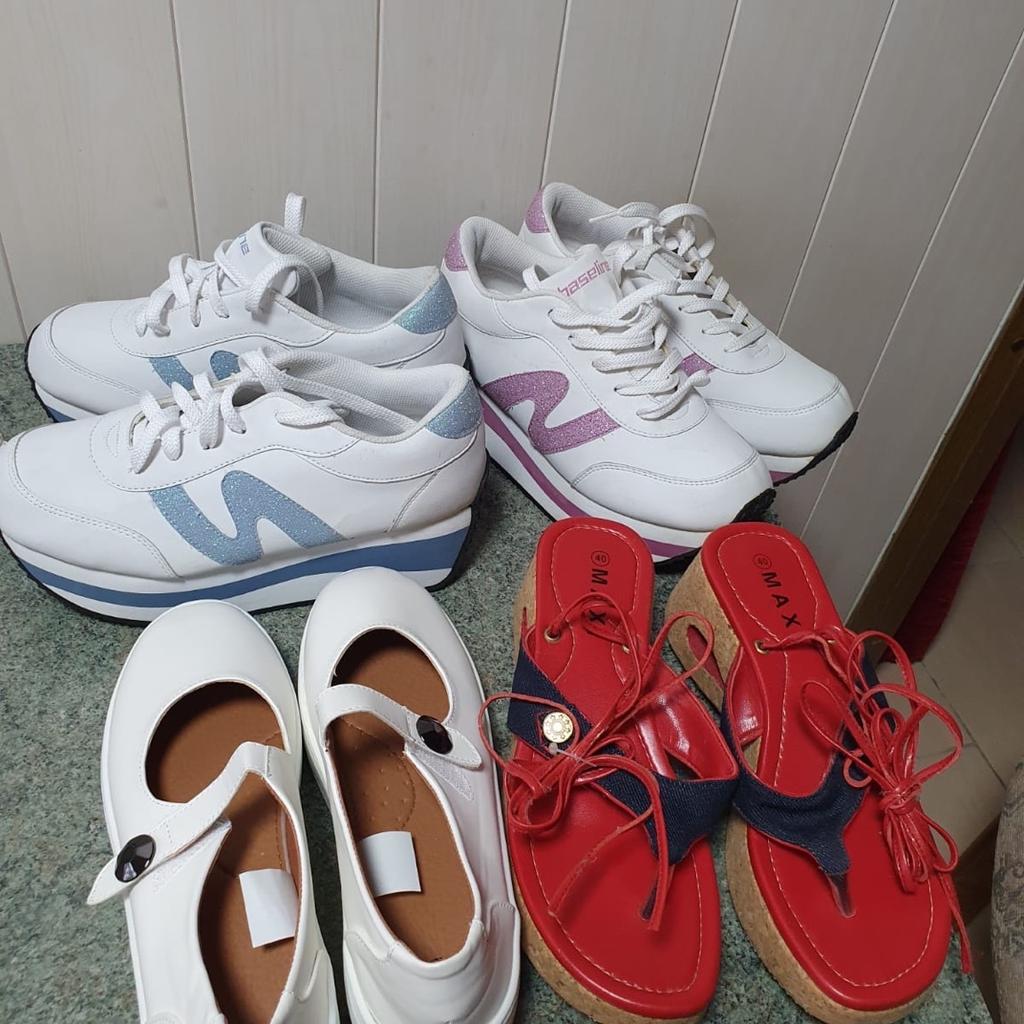4 paar Schuhe in der Größe 40 die oberen 2 wurden nur 2 mal getragen die unteren 2 sind noch neu verkaufe sie für meine Mama

Auf Wunsch verschicke ich auch Versand zahlt Käufer.