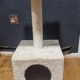 hi cat house new never used my cat doesn't like it
