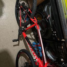 Giant mountain bike
Hardly used
Mint condition
Front and back hydraulic disc brake
Was £500
Has a back puncture and don’t have the time to repair!  Had new tyre so ev thing mint