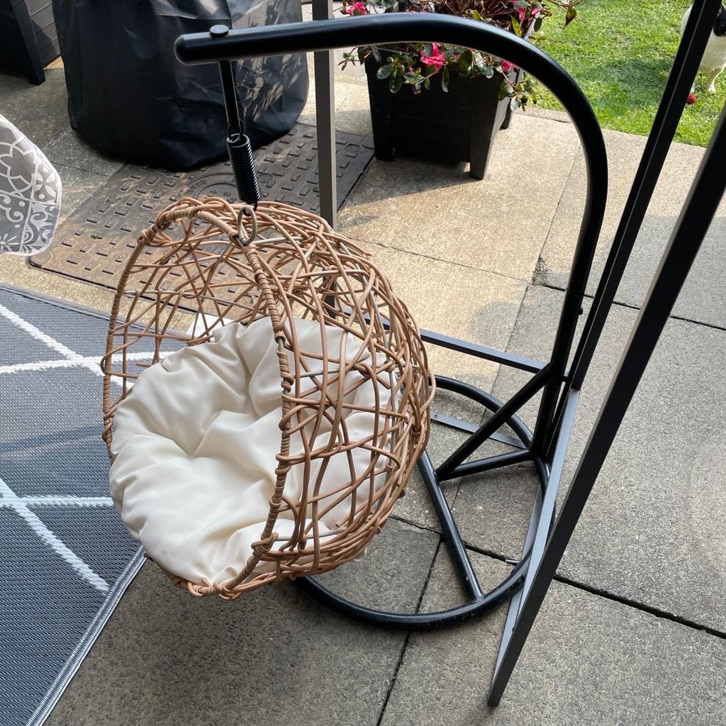 Swinging cat/small dog egg chair in SE12 London Borough of Lewisham for