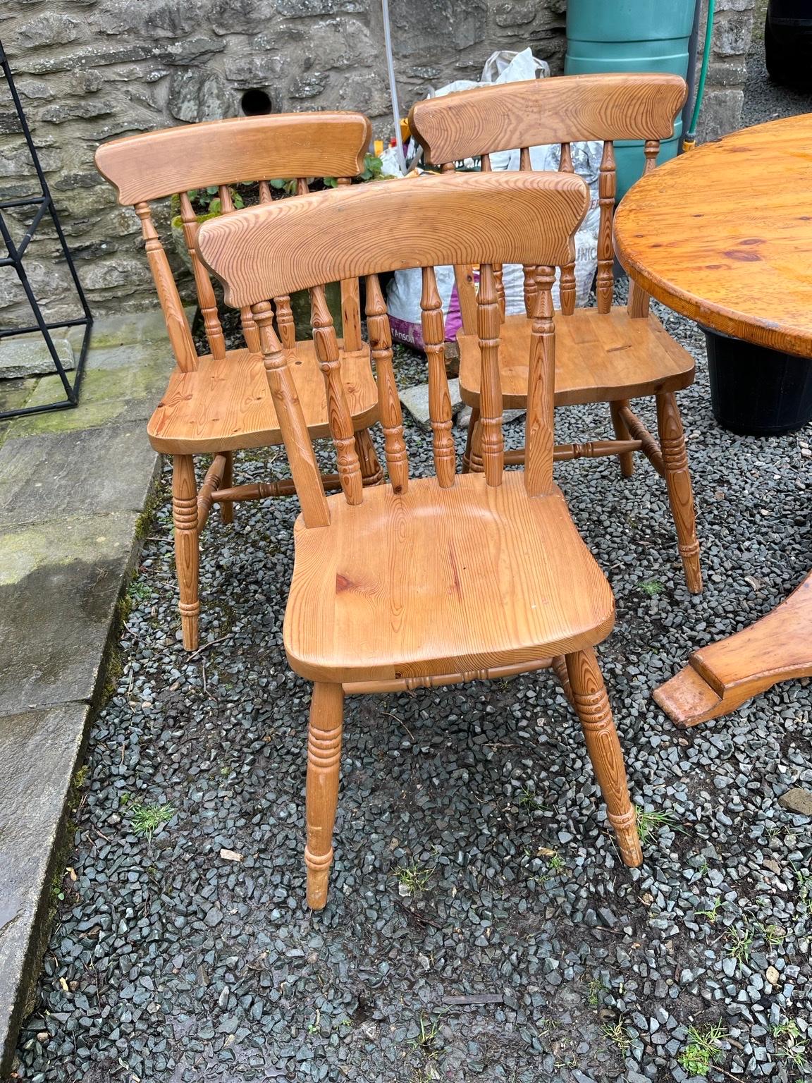 Table Chairs for Sale Home Garden in Shpock