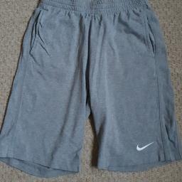 Size M, age 10-12 years.

Grey jogger material shorts from Nike.

Good used condition.

Postage possible for cost.

#springclean